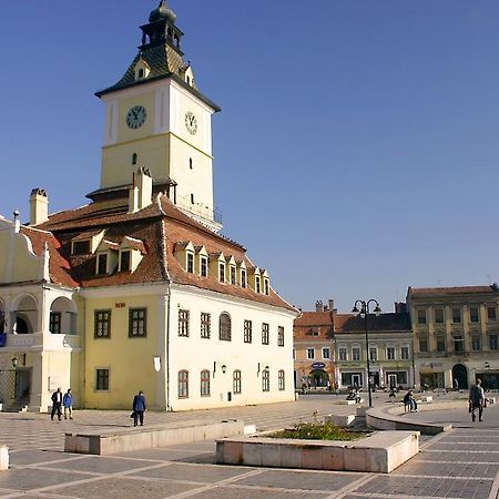 Brasovapart Piata Sfatului Buitenkant foto