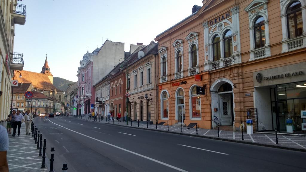 Brasovapart Piata Sfatului Buitenkant foto